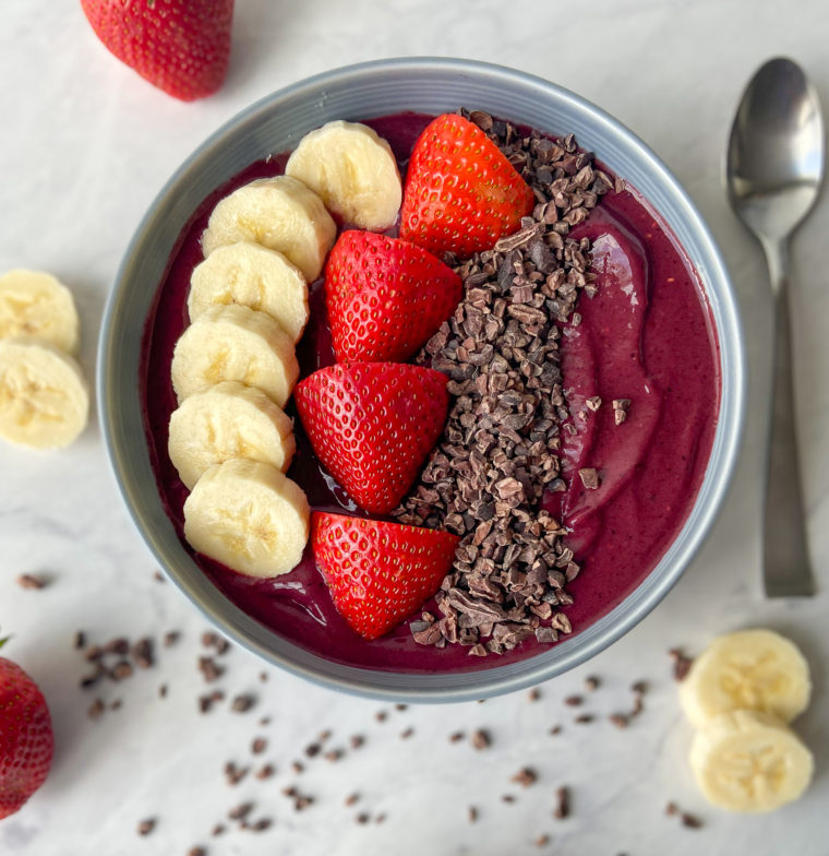 Acai Bowl (Paleo, Whole 30, & Vegan) - The Gluten Free Grasses