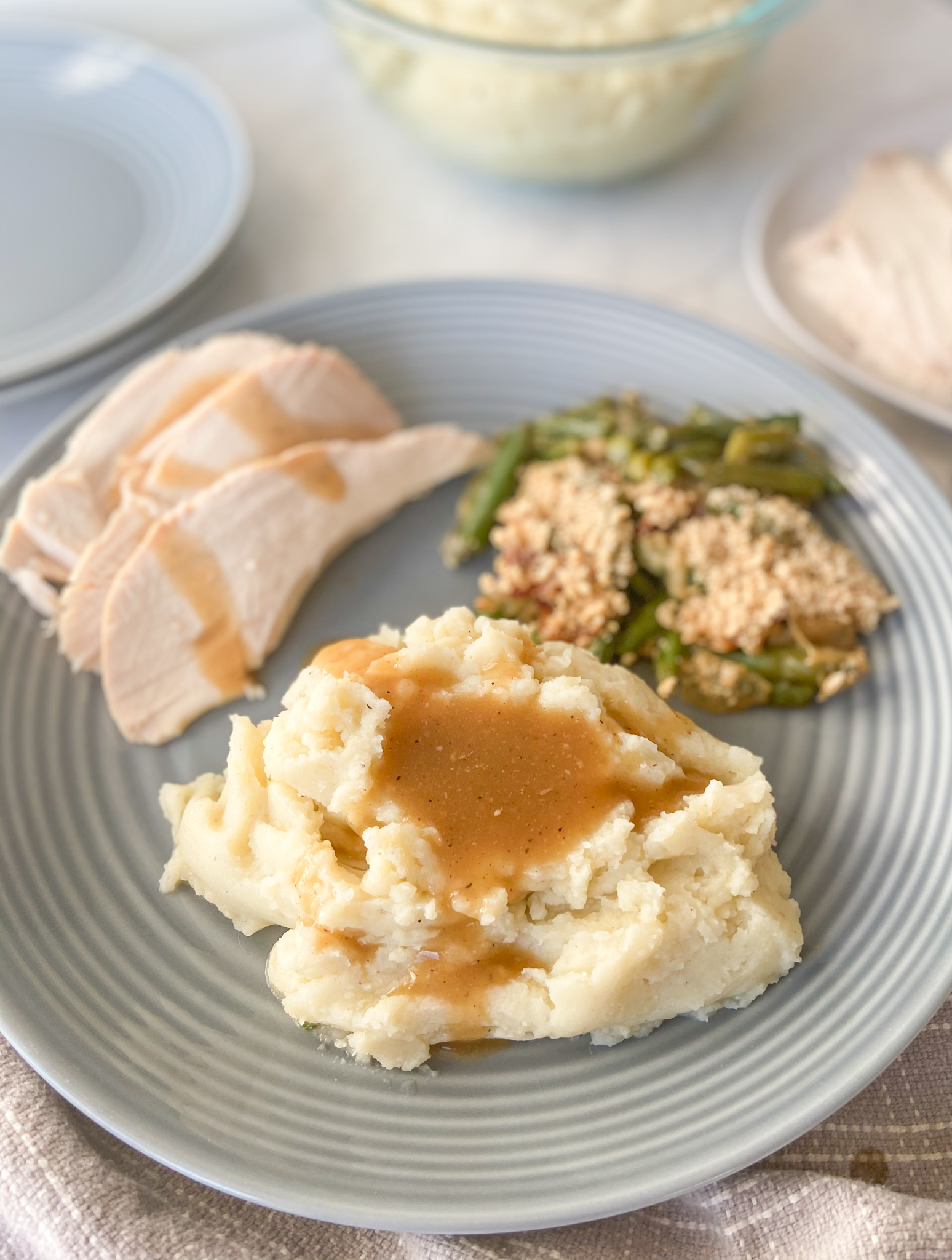 10 Minute Whole 30 Gravy (Paleo & Gluten Free) - Side dishes