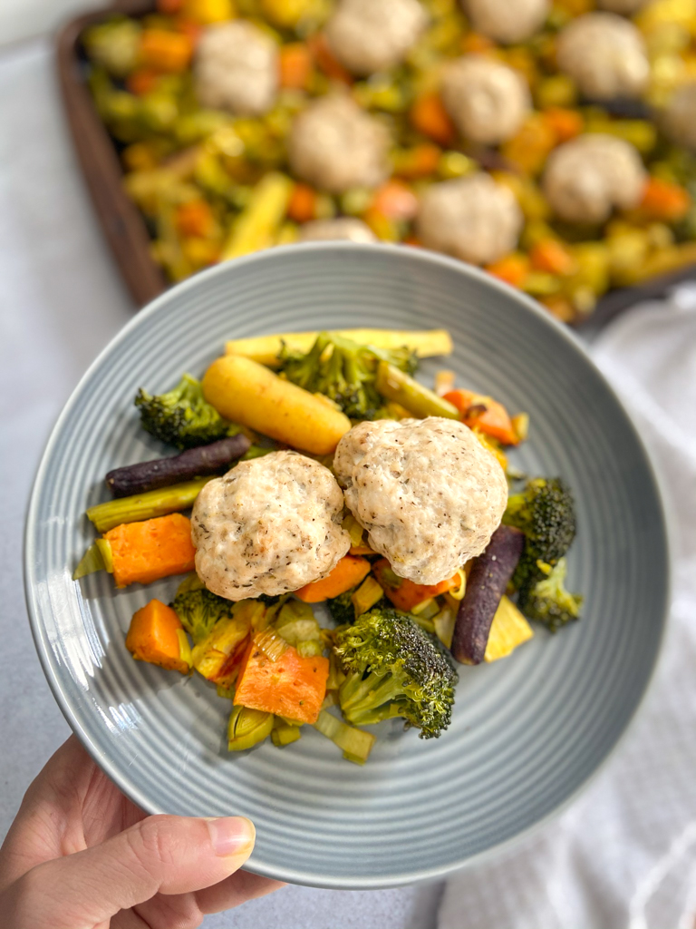 Whole 30 Breakfast Sausage and Veggie Sheet Pan