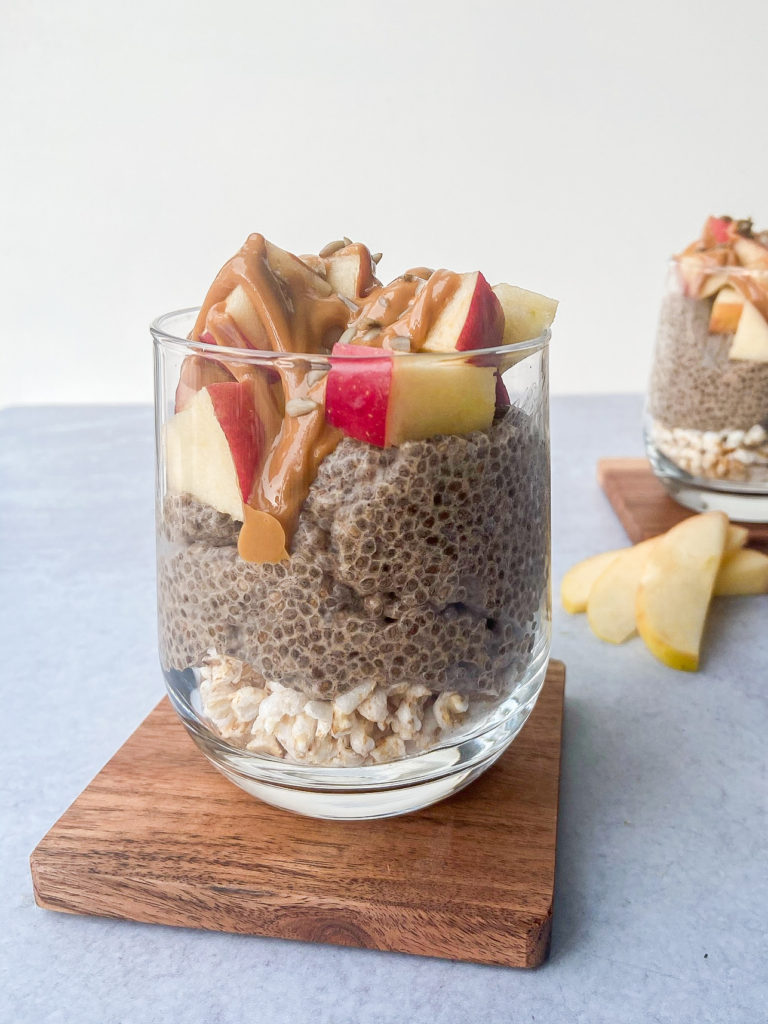 Chia seed pudding with apples and peanut butter